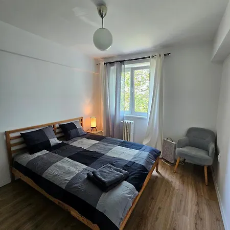 1 Bedroom Flat Full Of Sun *