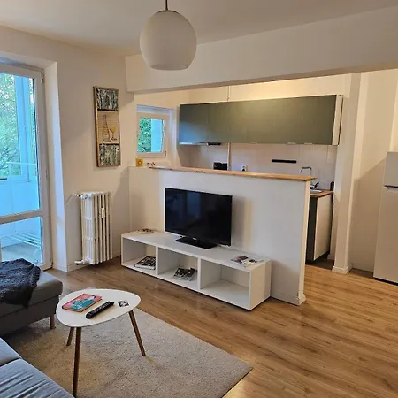 1 Bedroom Flat Full Of Sun Apartment *